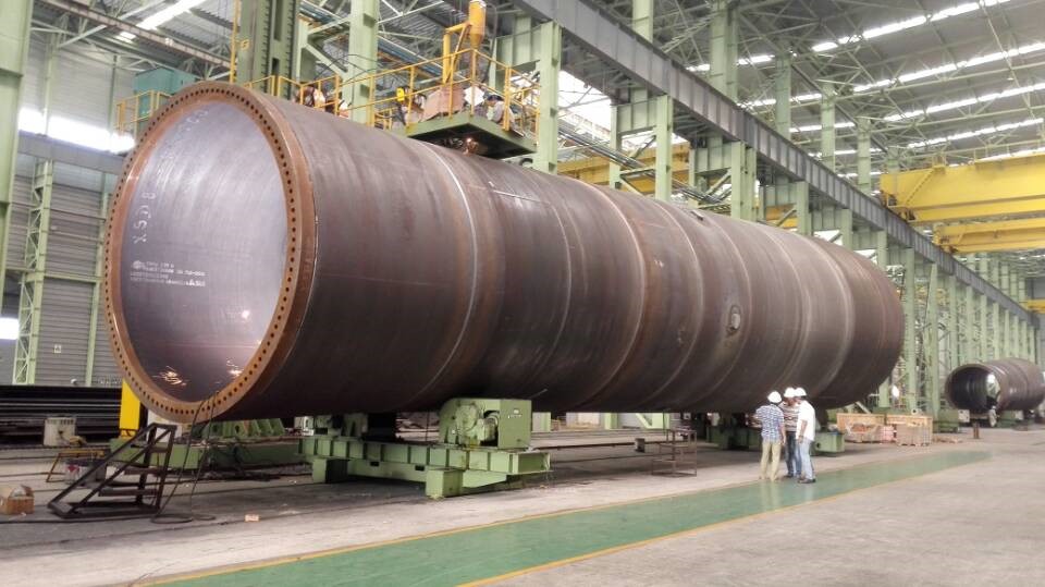 2015年9月，公司成功實(shí)施了華電集團(tuán)公司鹽城濱海北100MW海上風(fēng)電場建設(shè)項(xiàng)目監(jiān)造業(yè)務(wù)，實(shí)現(xiàn)了公司在海上風(fēng)電塔筒項(xiàng)目監(jiān)造業(yè)務(wù)方面零突破。.jpg